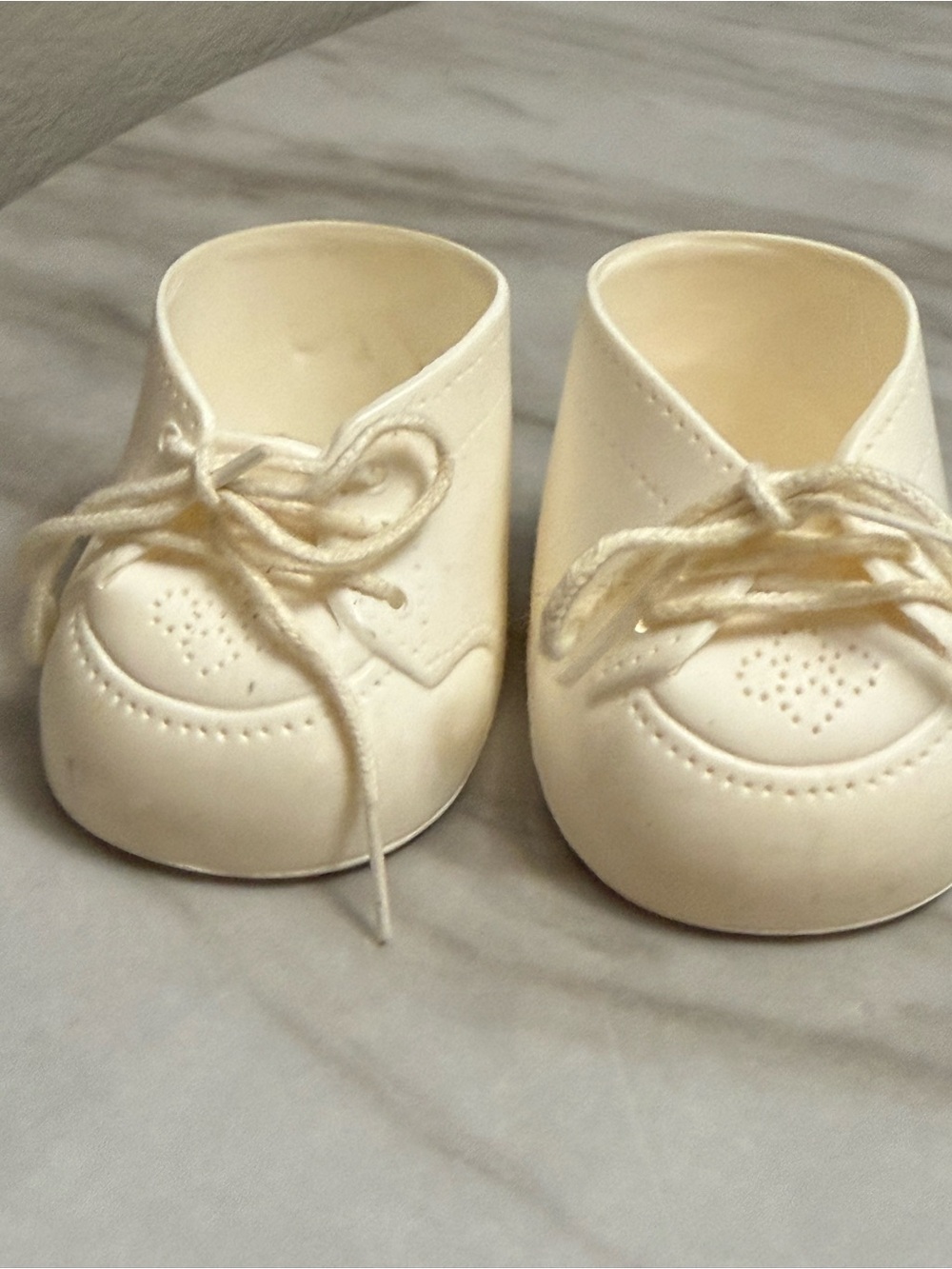 Cabbage patch kids doll cream tennis shoes